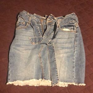 Belted jean skirt